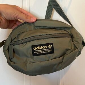 adidas Originals Originals National Waist Pack Major/Black/Gold One Size